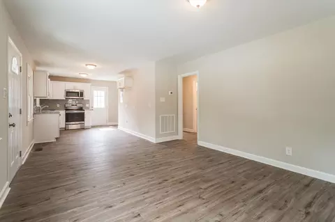 622 S Hoover Rd, Durham, NC 27703 photo 8