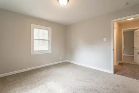 622 S Hoover Rd, Durham, NC 27703 photo 5