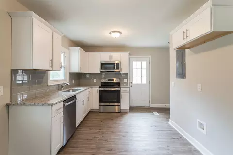 622 S Hoover Rd, Durham, NC 27703 photo 7
