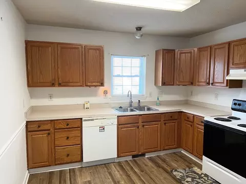 802 Piper St, Durham, NC 27704 photo 4