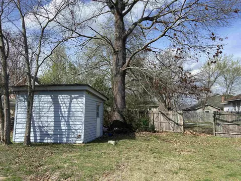 202 W C St, Erwin, NC 28339 photo 17