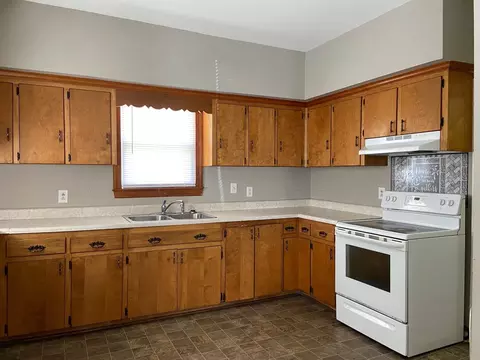 202 W C St, Erwin, NC 28339 photo 8