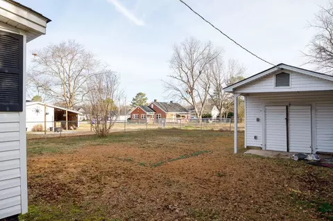 305 E Morgan St, Benson, NC 27504 photo 15