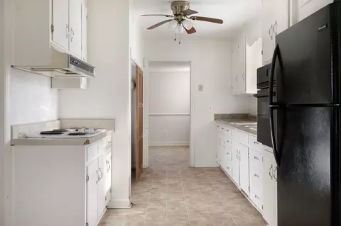305 E Morgan St, Benson, NC 27504 photo 4
