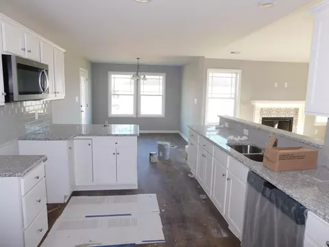 37 Kickoff Cir, Benson, NC 27504 photo 10