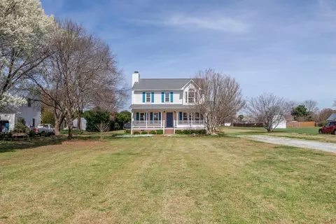 200 Carrington Dr, Garner, NC 27529 photo 2