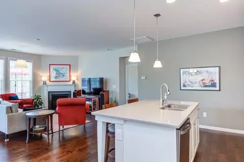 1029 Cuthbert Ln, Durham, NC 27703 photo 8
