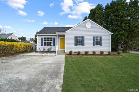 800 Napleton Cir, Apex, NC 27502 photo 2
