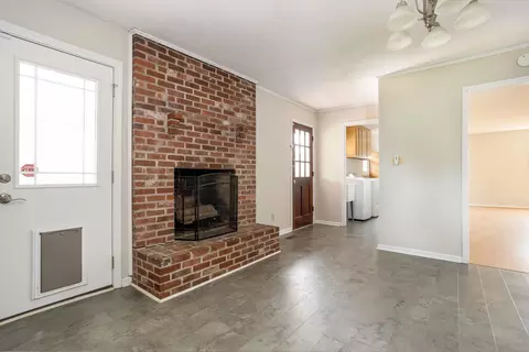 494 Erwin Rd, Durham, NC 27707 photo 17