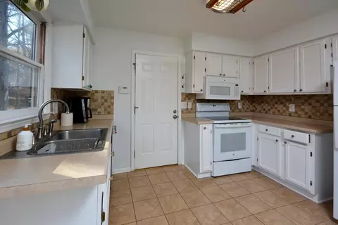 317 Old Fox Trl, Durham, NC 27713 photo 3