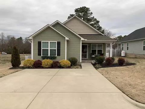 205 E Holmes St, Benson, NC 27504 photo 1