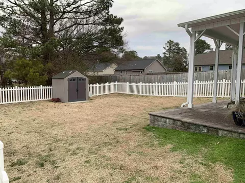 205 E Holmes St, Benson, NC 27504 photo 7