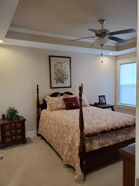 205 E Holmes St, Benson, NC 27504 photo 4