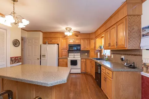 2810 Fox Dr, Durham, NC 27712 photo 8