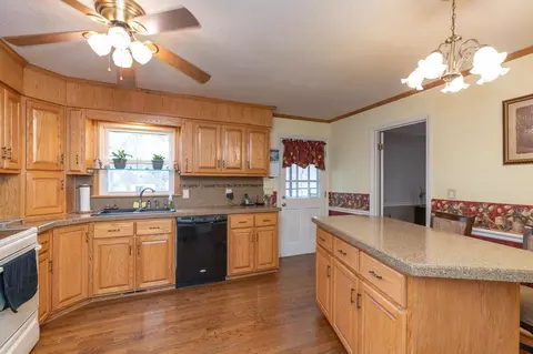 2810 Fox Dr, Durham, NC 27712 photo 9