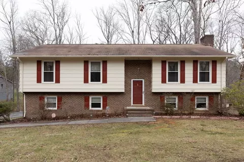 2810 Fox Dr, Durham, NC 27712 photo 1