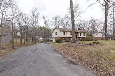 2810 Fox Dr, Durham, NC 27712 photo 2