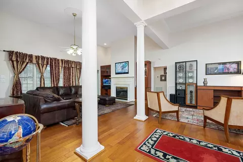 809 E Oak Dr, Durham, NC 27705 photo 6