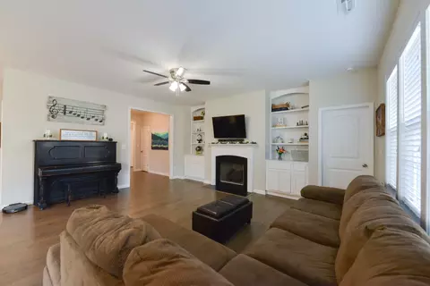 304 E Webber Ln, Clayton, NC 27527 photo 6