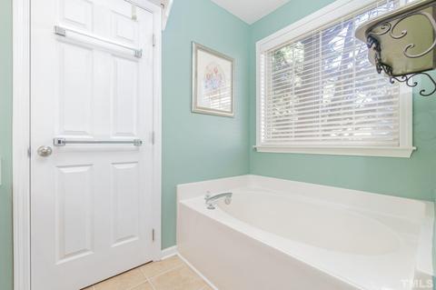 532 Crossview Ln, Durham, NC 27703 photo 25