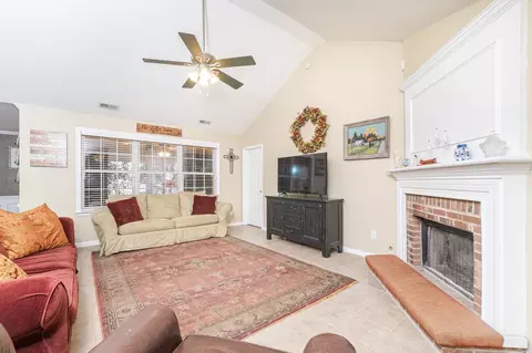 532 Crossview Ln, Durham, NC 27703 photo 8