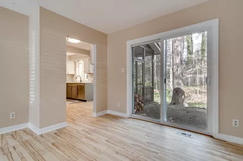 22 Glenmore Dr, Durham, NC 27707 photo 8