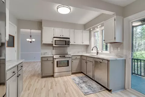 22 Glenmore Dr, Durham, NC 27707 photo 13