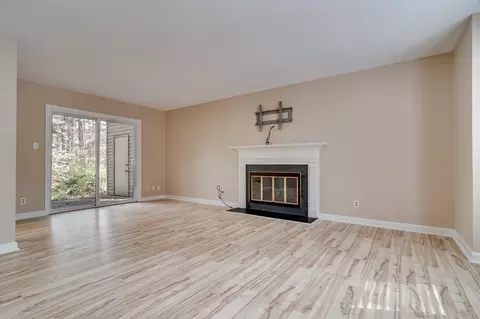 22 Glenmore Dr, Durham, NC 27707 photo 4