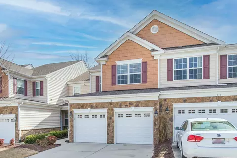 618 Sealine Dr, Cary, NC 27519 photo 2