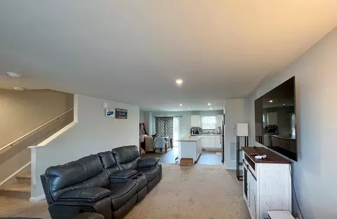 1102 Old Evergreen Dr, Durham, NC 27704 photo 2