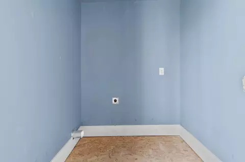 313 W Main St, Benson, NC 27504 photo 8