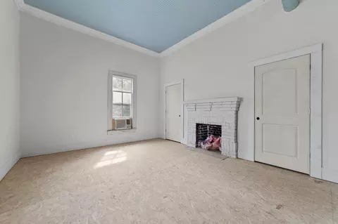 313 W Main St, Benson, NC 27504 photo 5