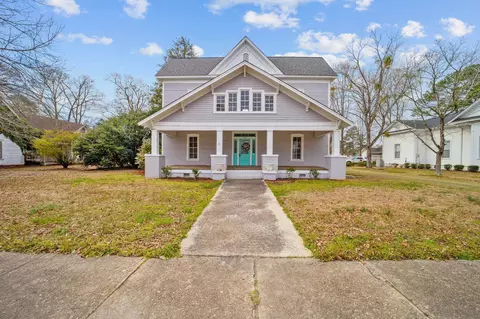 313 W Main St, Benson, NC 27504 photo 1