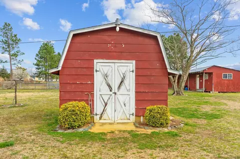 2429 Old Stage Rd, Erwin, NC 28339 photo 6