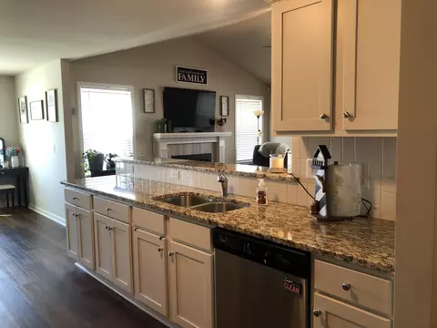 75 Monaghan Ct, Selma, NC 27576 photo 2