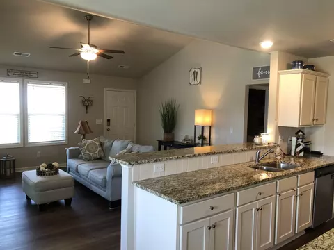 75 Monaghan Ct, Selma, NC 27576 photo 3