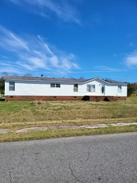813 Herbert Dr, Kinston, NC 28501 photo 1