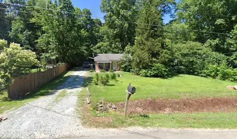 723 Melanie St, Durham, NC 27703 photo 3