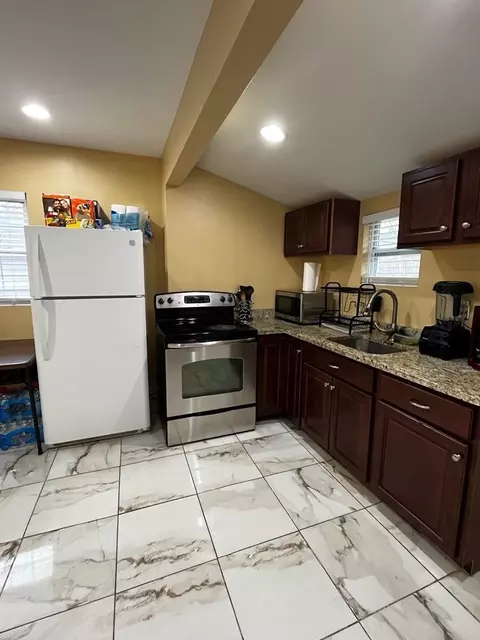 1026 Juniper St, Durham, NC 27701 photo 6