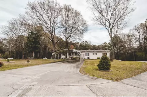 141 May Dr, Smithfield, NC 27577 photo 2