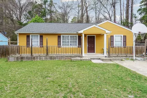 2 Lucas Dr, Durham, NC 27713 photo 1