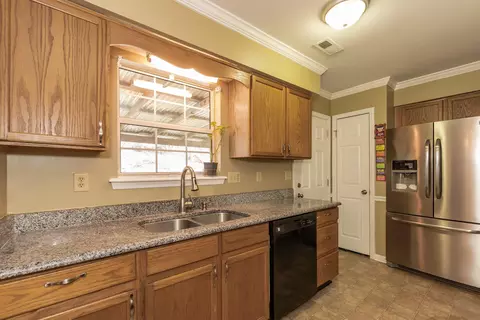 2 Lucas Dr, Durham, NC 27713 photo 4