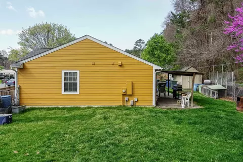 2 Lucas Dr, Durham, NC 27713 photo 10