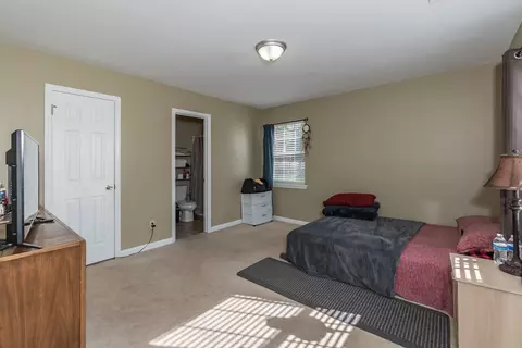 2 Lucas Dr, Durham, NC 27713 photo 6