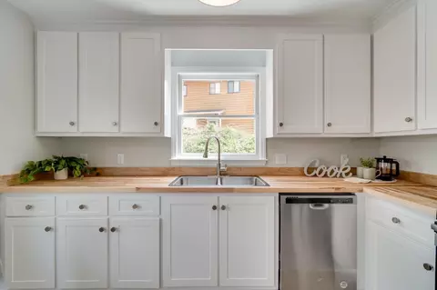 1705 Valley Run, Durham, NC 27707 photo 8