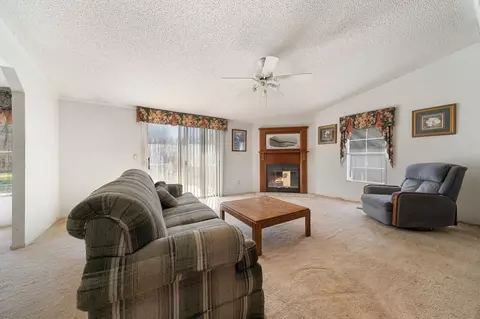200 Wakeline Dr, Wendell, NC 27591 photo 4
