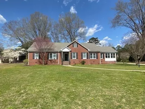 410 Old Post Rd, Erwin, NC 28339 photo 1