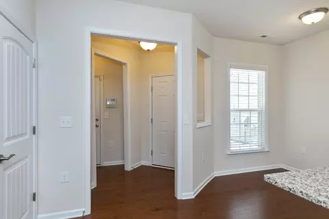 525 Turnstone Dr, Durham, NC 27703 photo 4