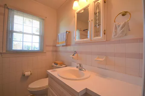 502 W Parrish Dr, Benson, NC 27504 photo 21