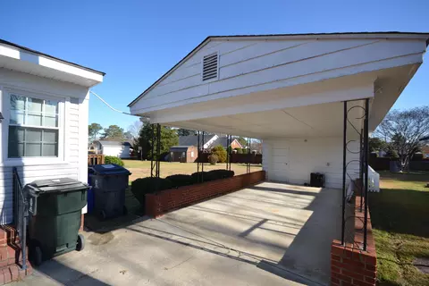 502 W Parrish Dr, Benson, NC 27504 photo 32